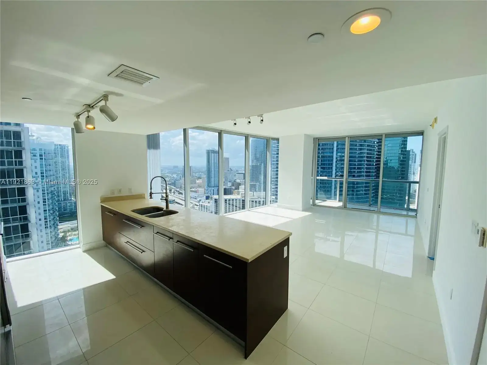 475 Brickell Ave # 3715, Miami FL 33131 photo 3