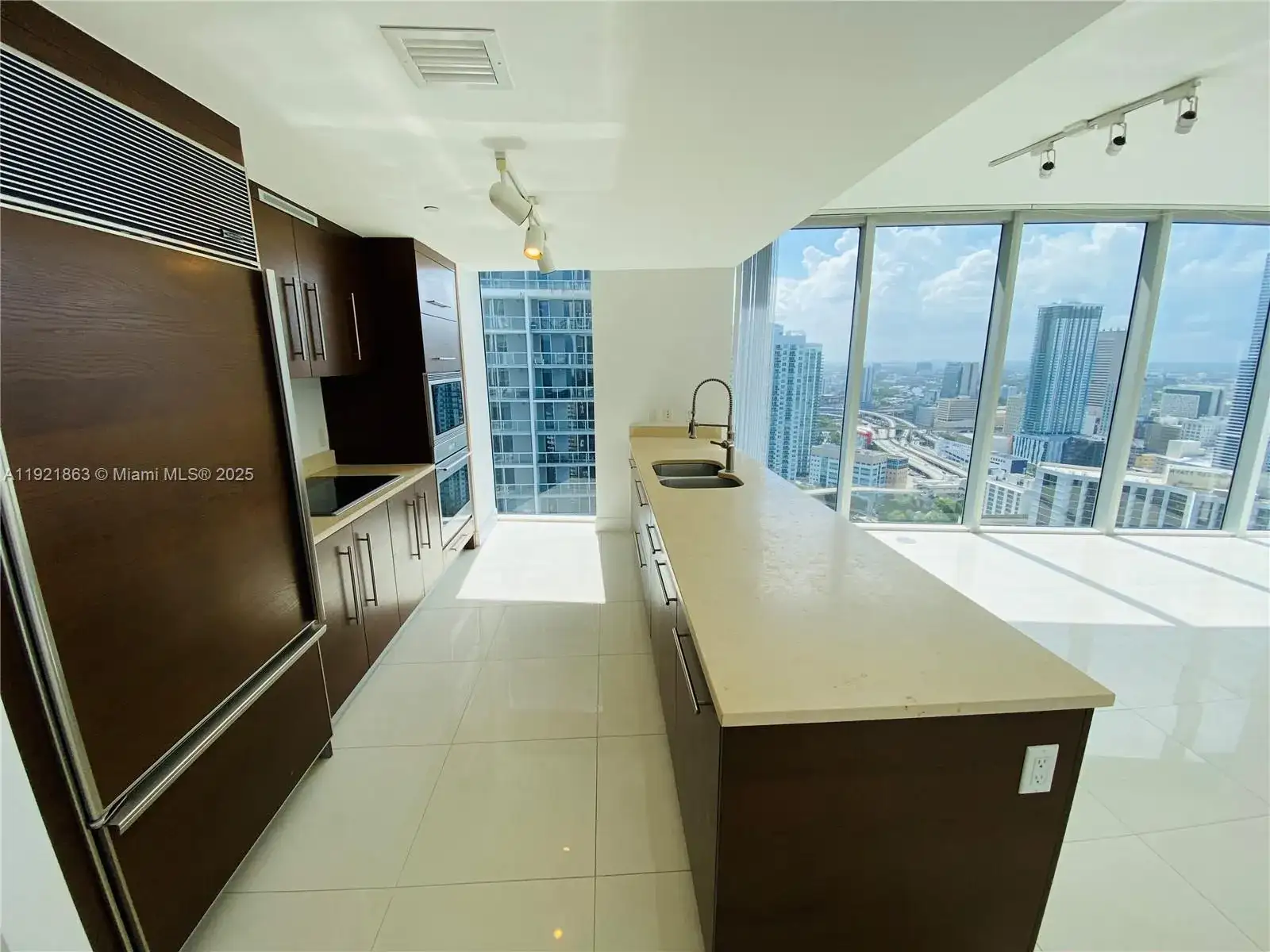 475 Brickell Ave # 3715, Miami FL 33131 photo 5