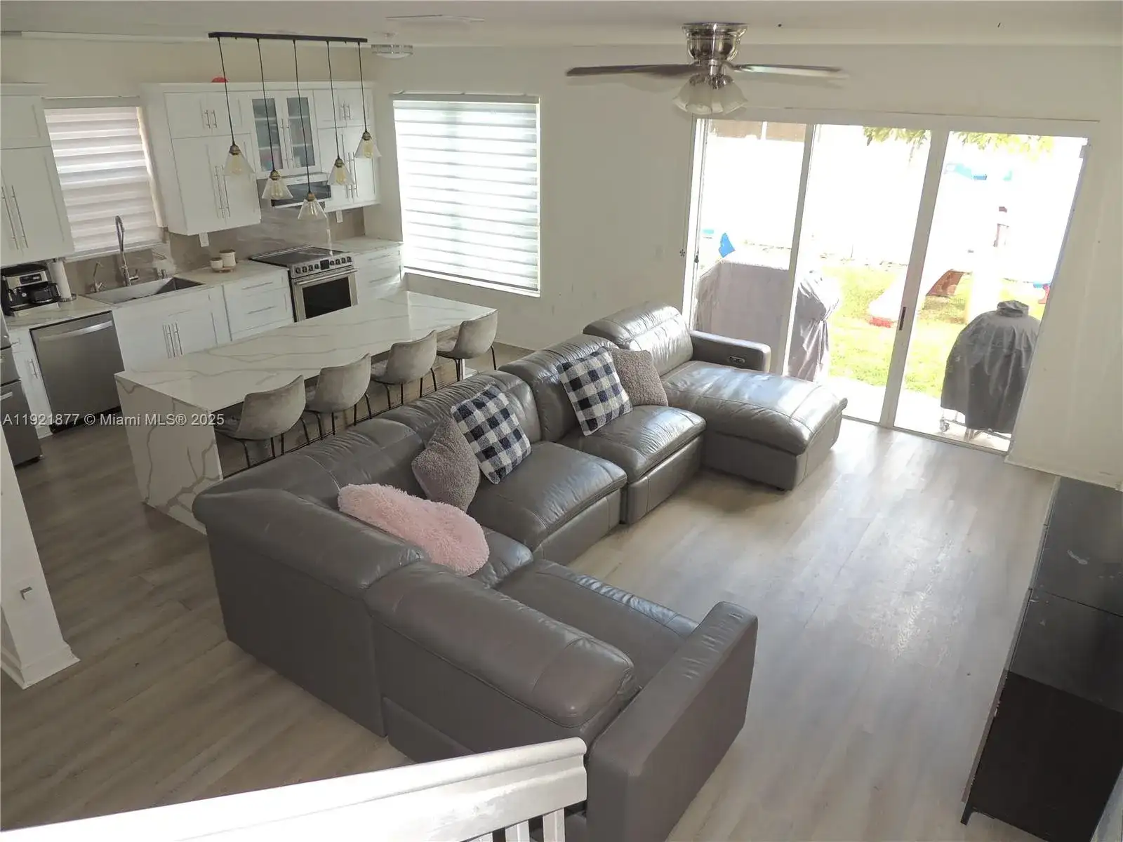 959 NE 37th Ave, Homestead FL 33033 photo 5