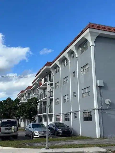 13725 NE 6th Ave # 209, North Miami FL 33161 photo 2