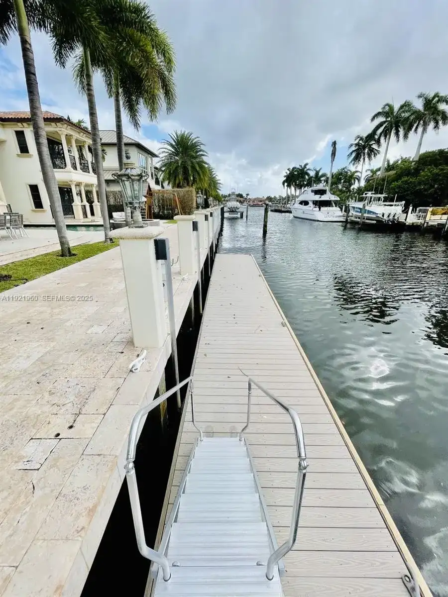 709 Isle Of Palms Dr, Fort Lauderdale FL 33301 photo 4