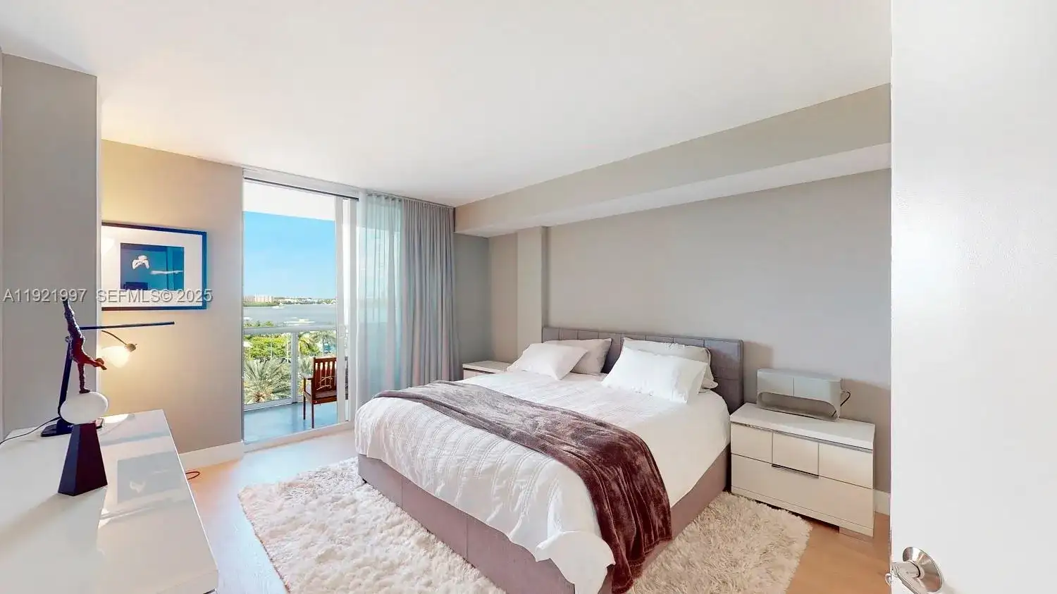 10275 Collins Ave # 724, Bal Harbour FL 33154 photo 4