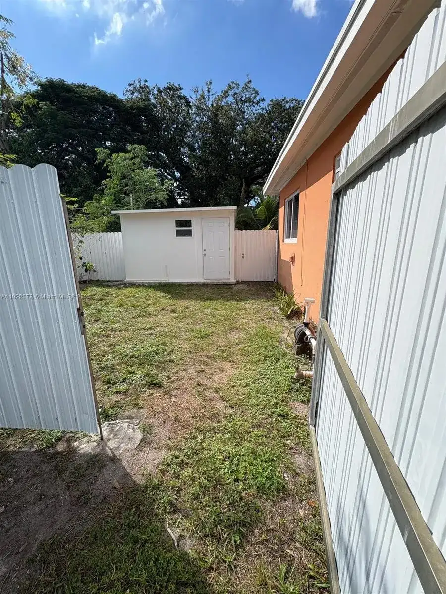 15020 NW 12th Ave side, Miami FL 33168 photo 2