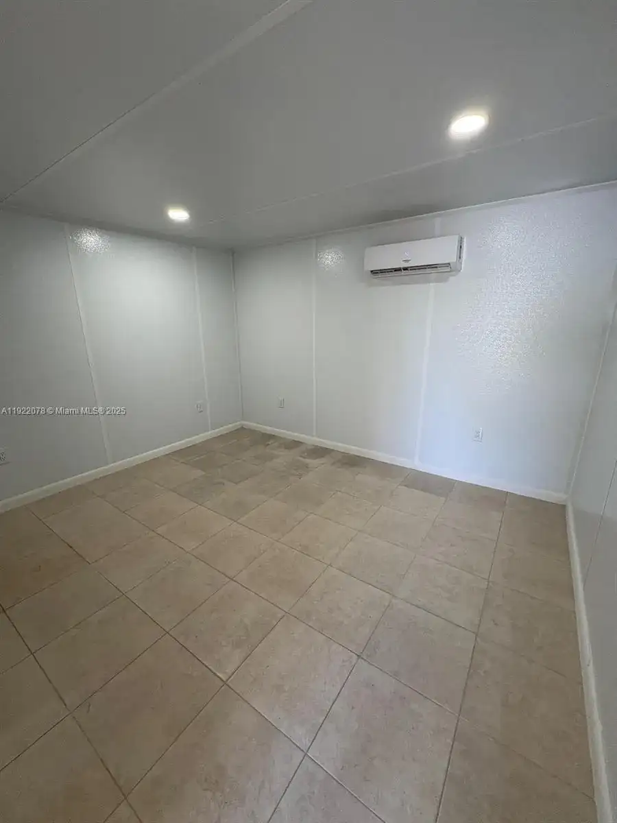 15020 NW 12th Ave side, Miami FL 33168 photo 5