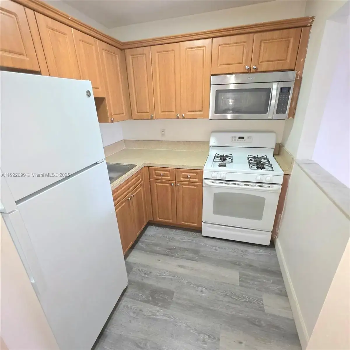 14500 SW 88th Ave # 255, Palmetto Bay FL 33176 photo 4