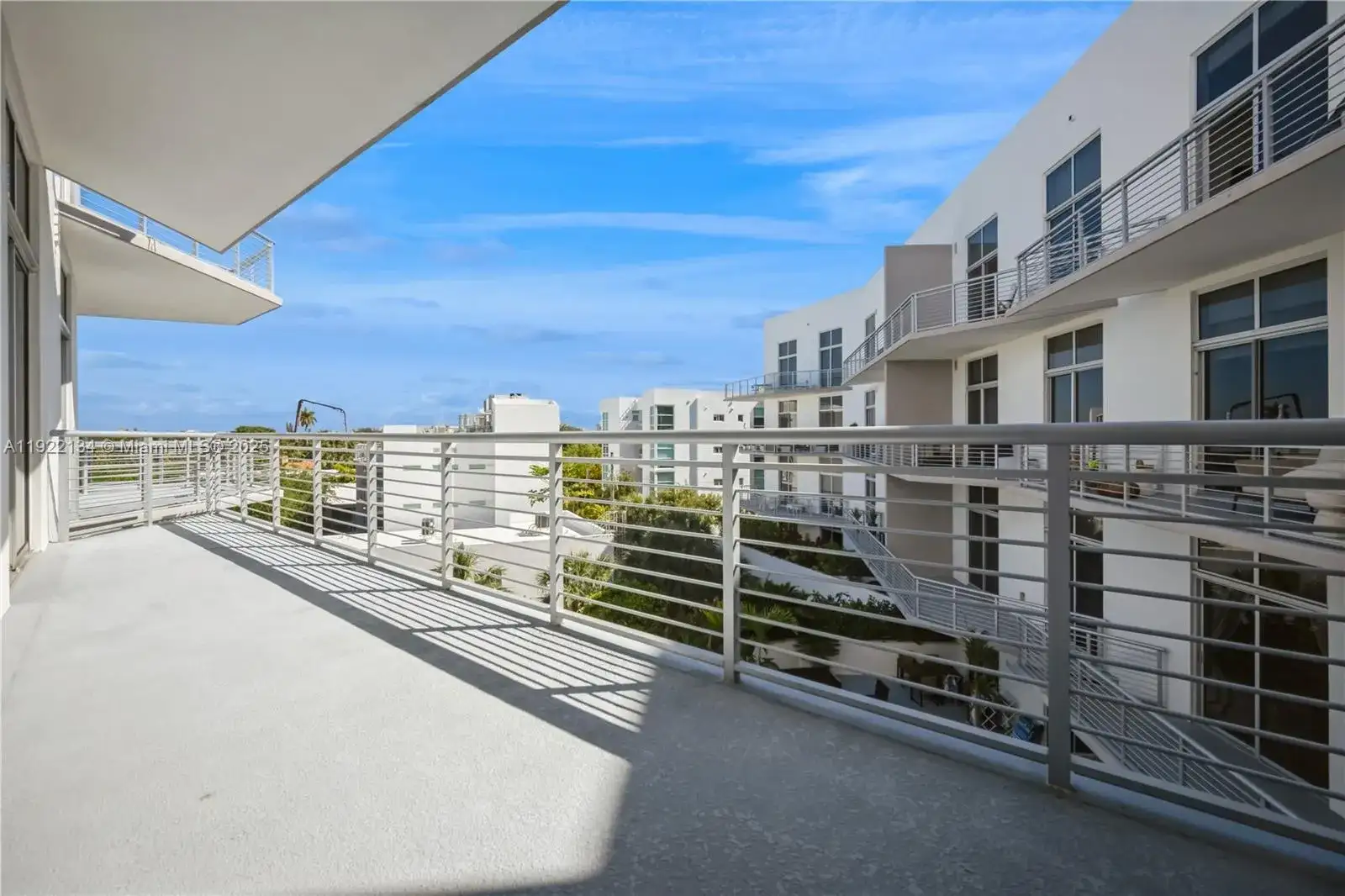 2001 Meridian Ave # 512, Miami Beach FL 33139 photo 4