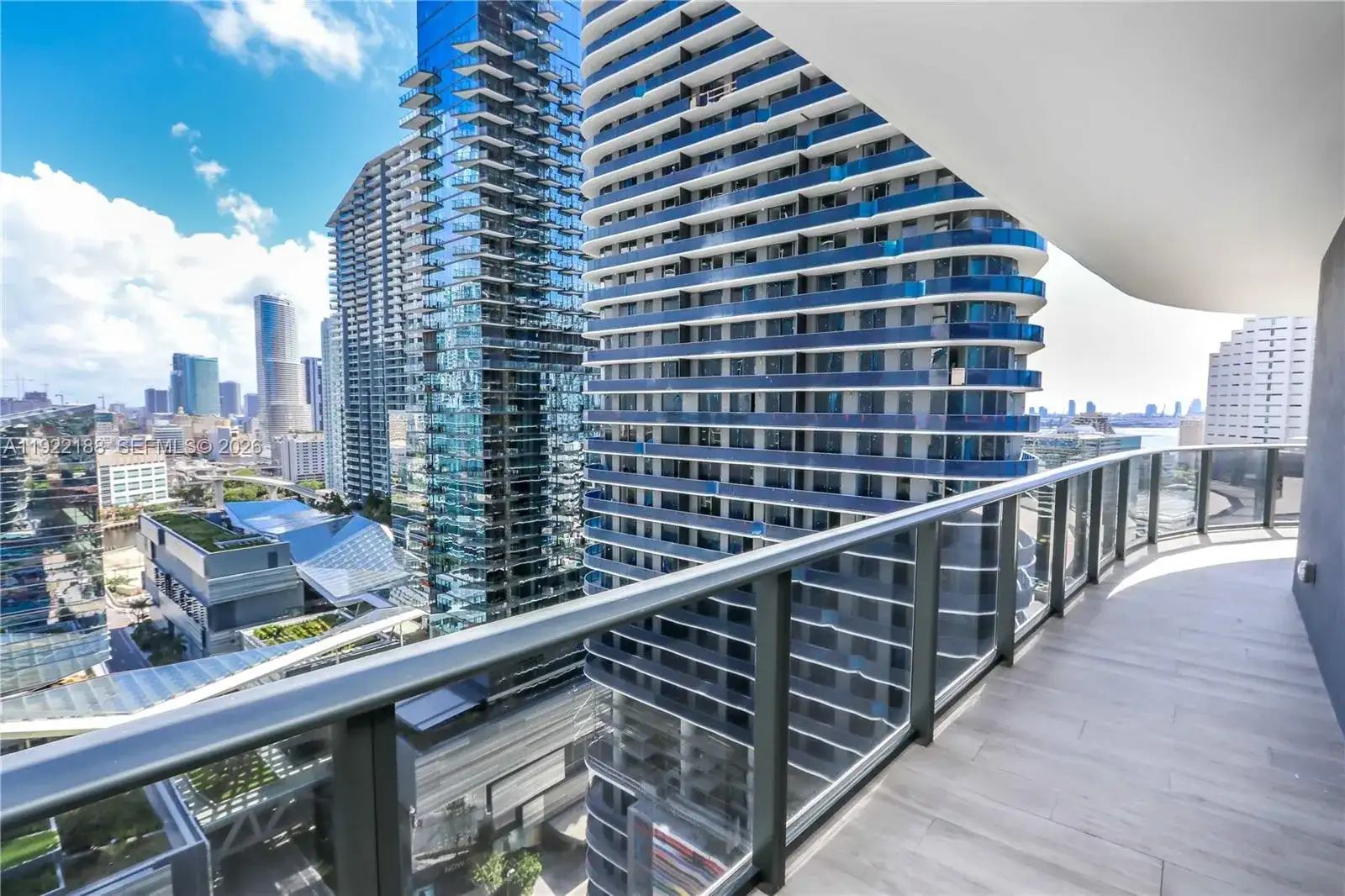 45 SW 9th St # 2201, Miami FL 33130 photo 3