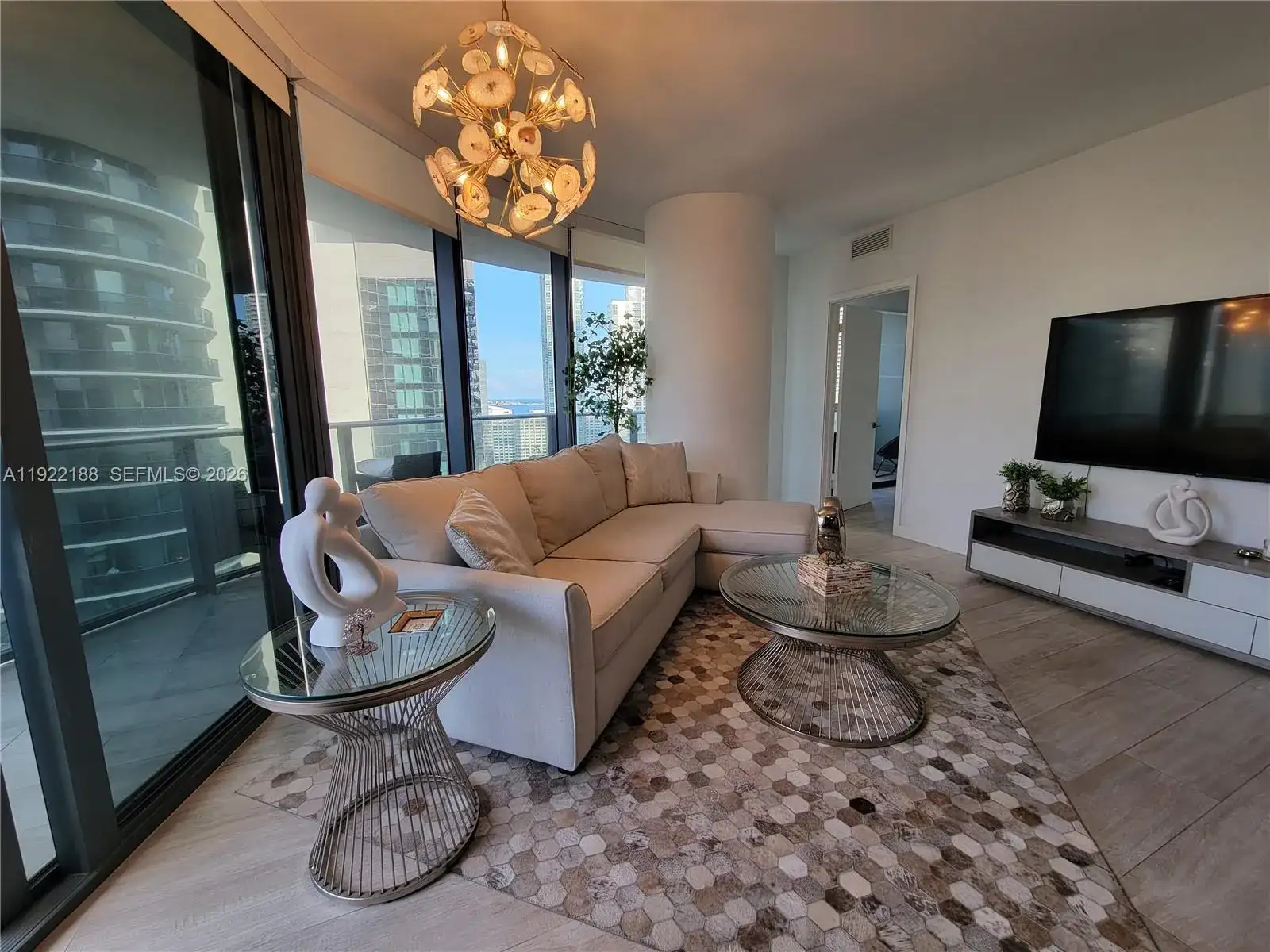 45 SW 9th St # 2201, Miami FL 33130 photo 5