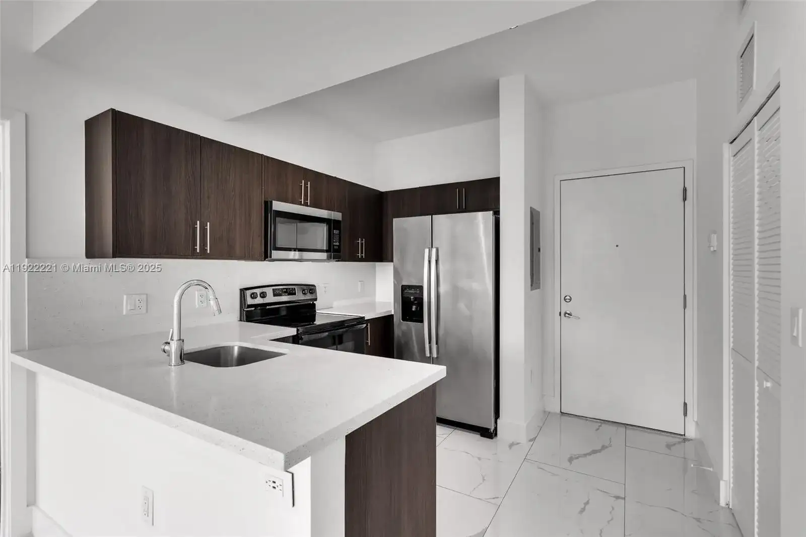 1 Curtiss Pkwy # 317, Miami Springs FL 33166 photo 4