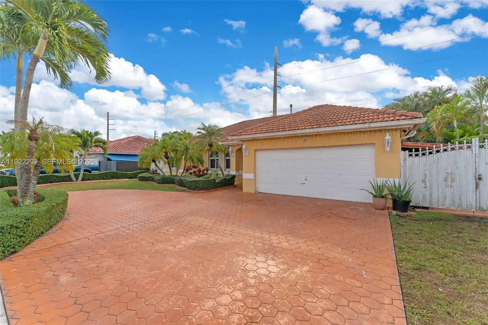 14920 SW 151st Ter, Miami FL 33196 photo 2