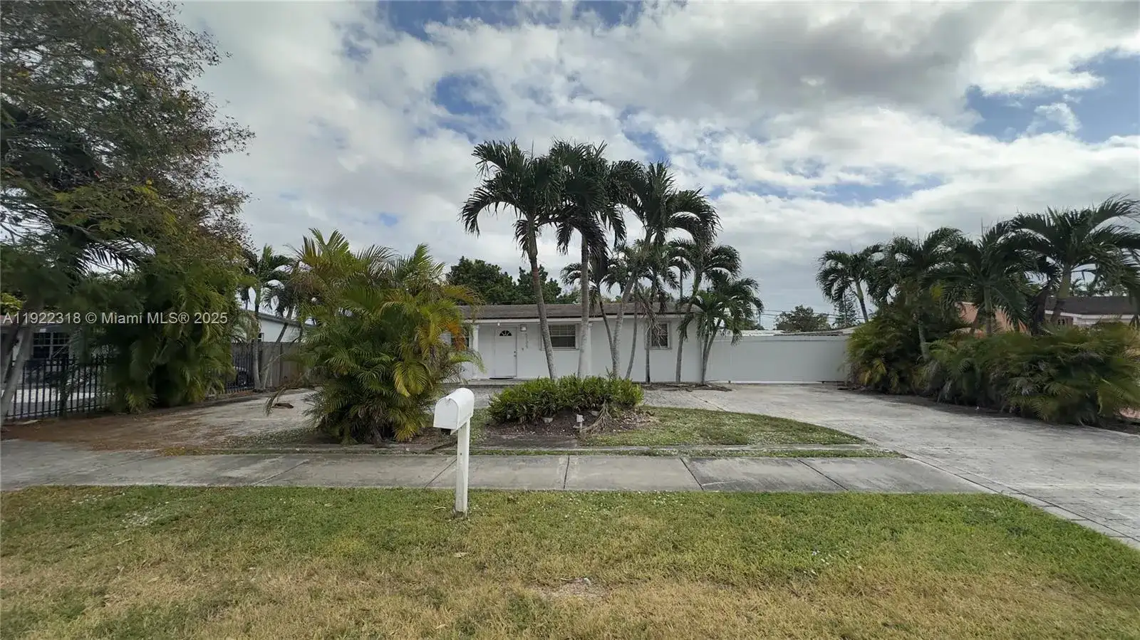5125 SW 102nd Ave, Miami FL 33165 photo 2
