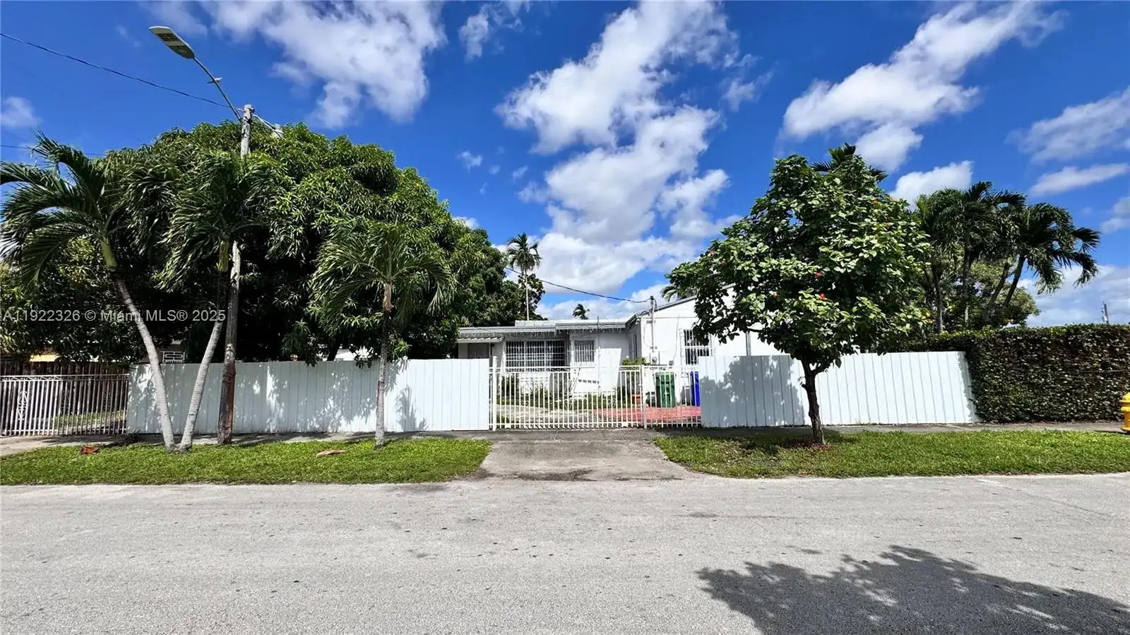 1600 NW 36th Ave, Miami FL 33125 photo 3