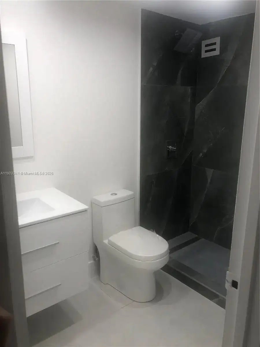 10185 Collins Ave # 1022, Bal Harbour FL 33154 photo 3