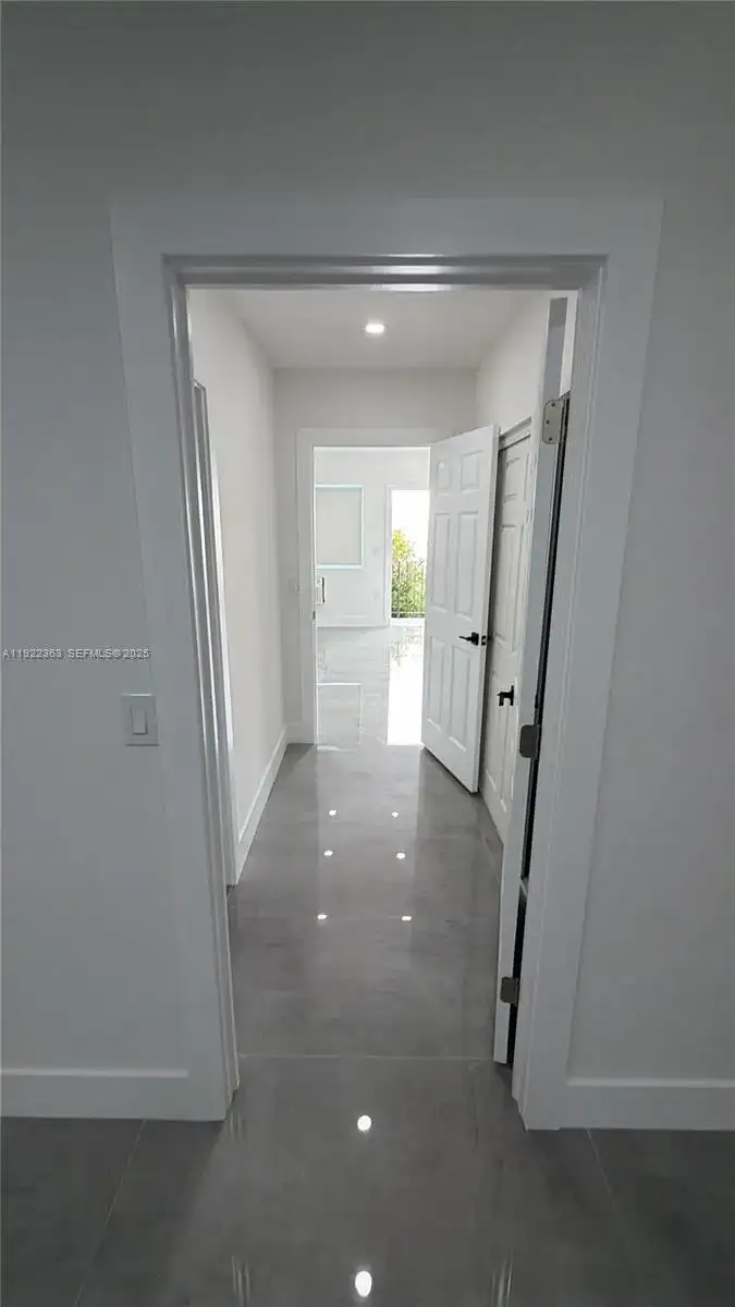 935 Jefferson Ave # 12, Miami Beach FL 33139 photo 5