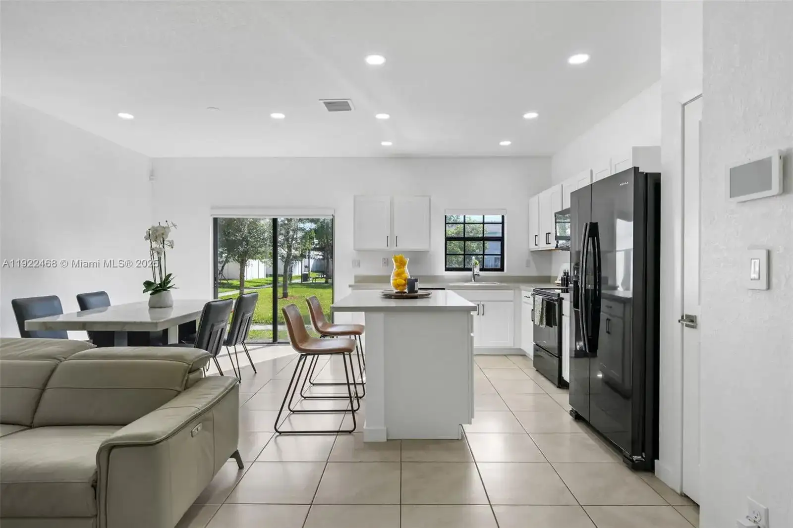 757 SW 11th St, Florida City FL 33034 photo 4