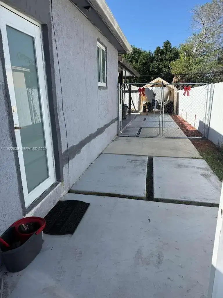 17630 NW 36th Ave, Miami Gardens FL 33056 photo 2