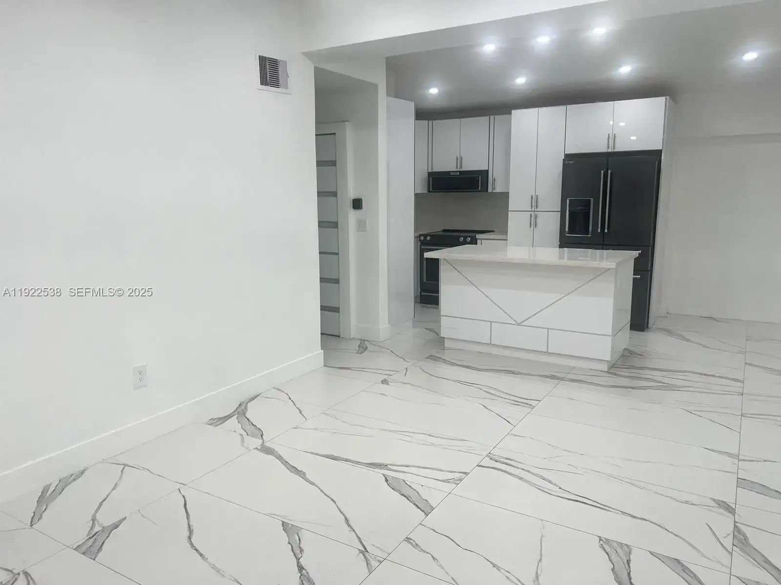 17630 NW 36th Ave, Miami Gardens FL 33056 photo 4