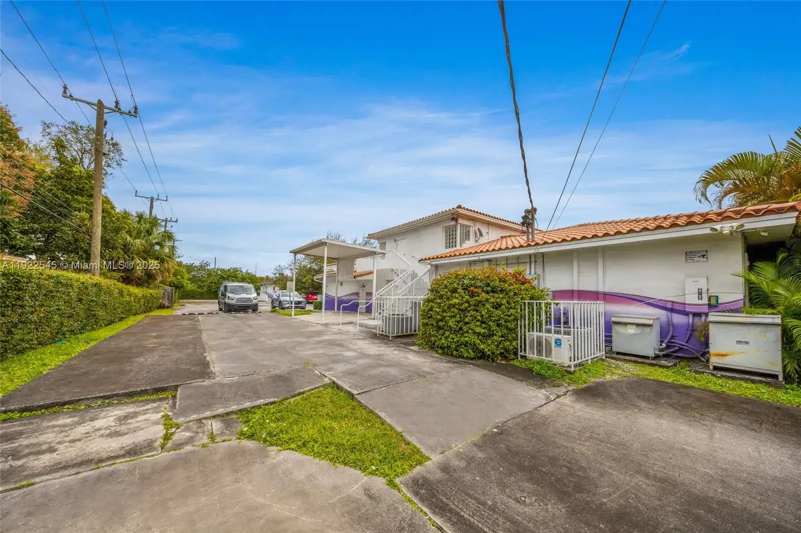 49 W 49th St, Hialeah FL 33012 photo 4