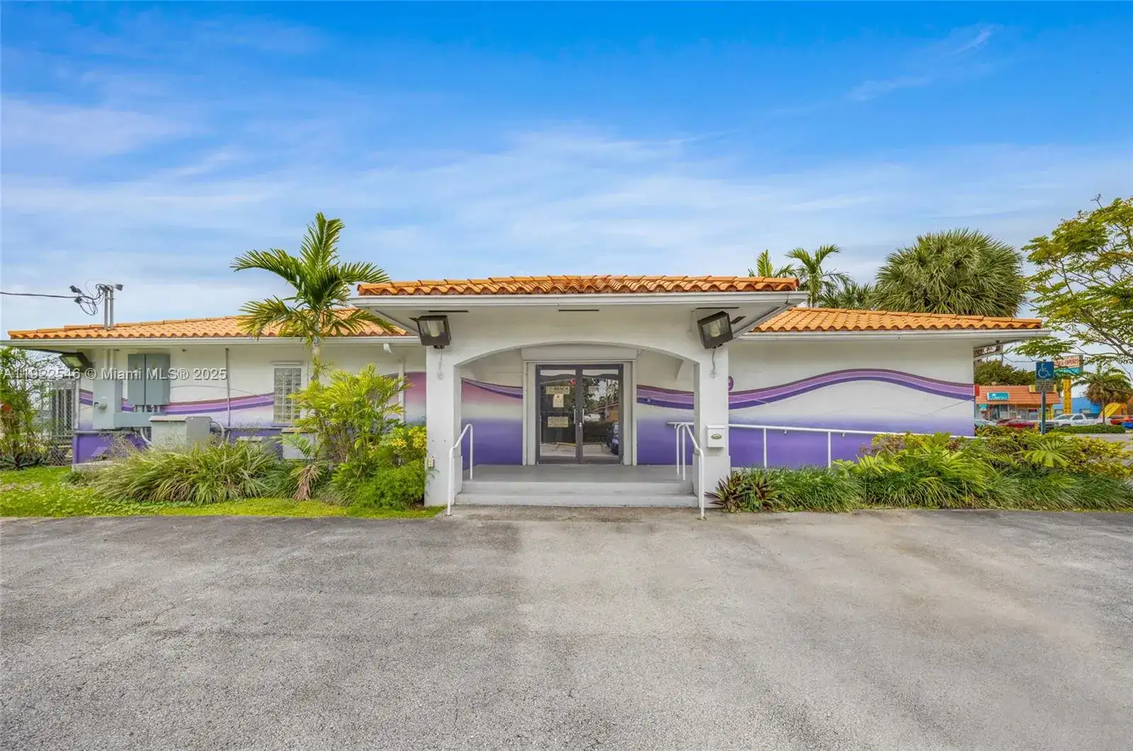 99 W 49th St, Hialeah FL 33012 photo 2