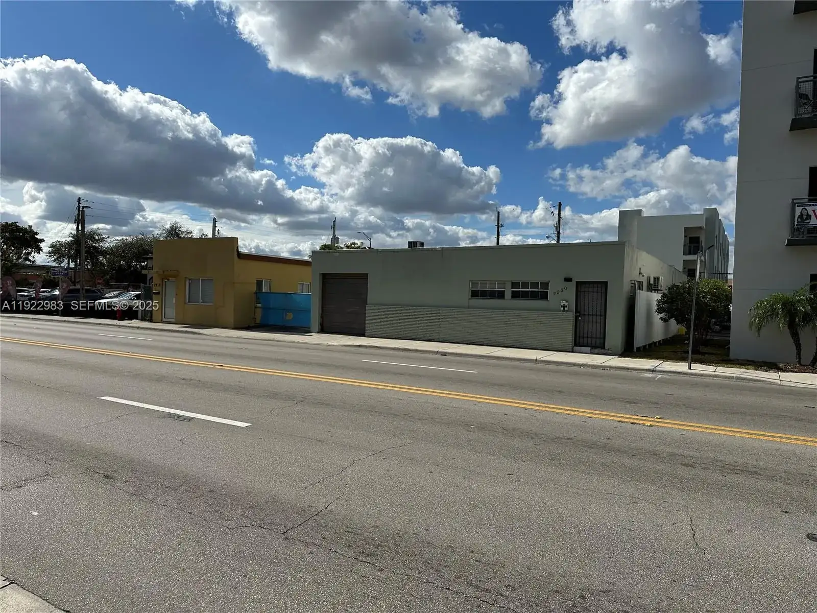 2250 Palm Ave, Hialeah FL 33010 photo 2