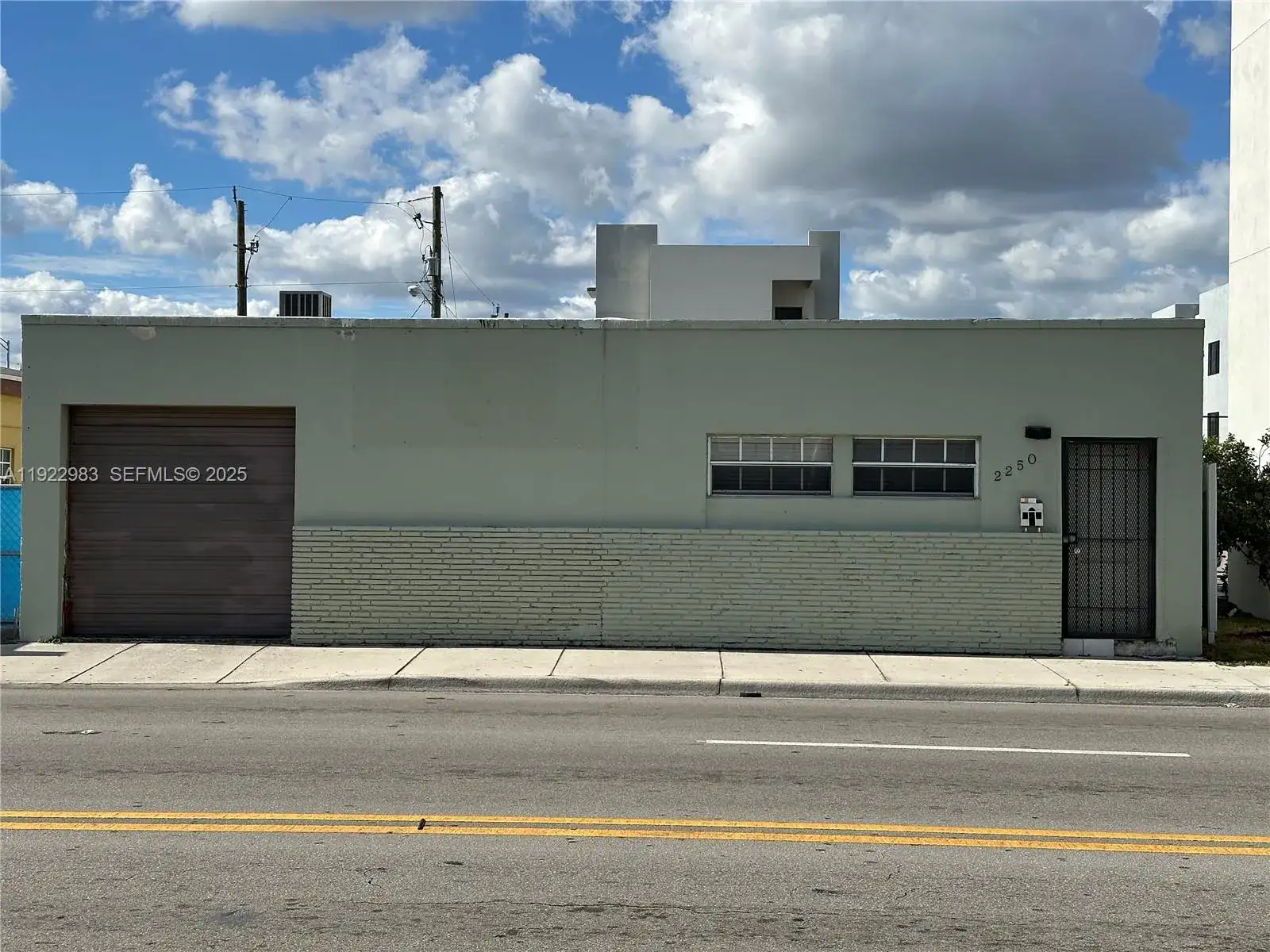 2250 Palm Ave, Hialeah FL 33010 photo 3