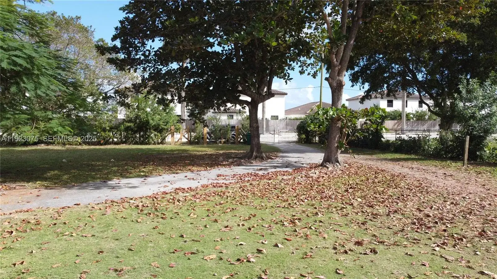 SW 24300, Homestead FL 33032 photo 3