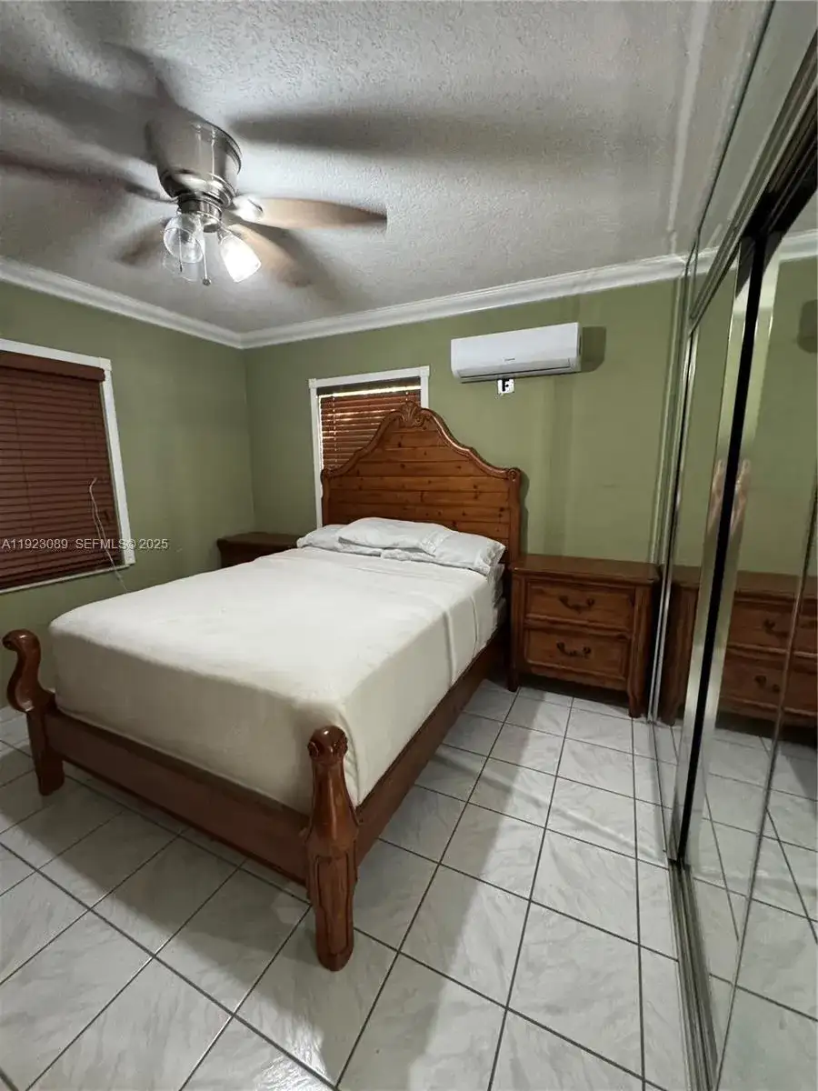 971 E 13th St, Hialeah FL 33010 photo 4