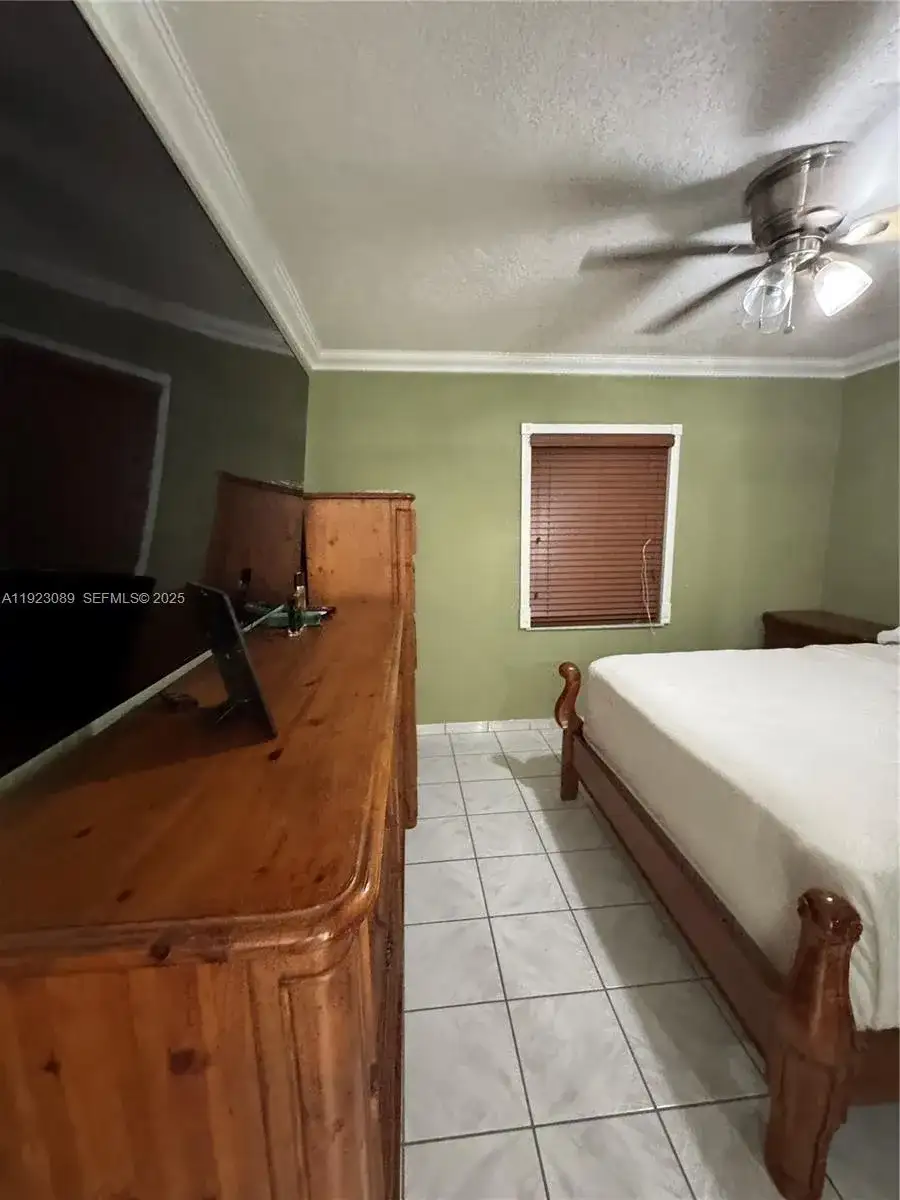 971 E 13th St, Hialeah FL 33010 photo 5