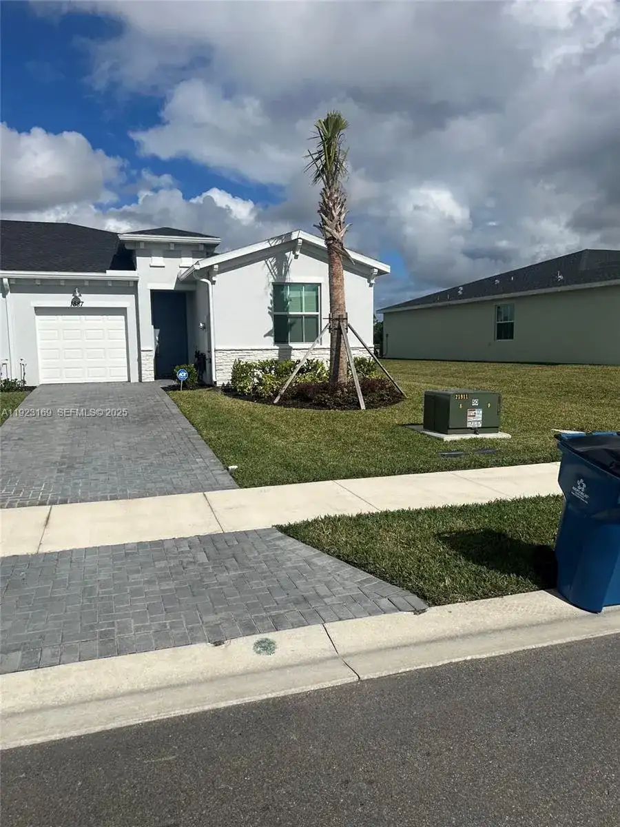 1887 Cerulean Dr, Palm Bay FL 32907 photo 2
