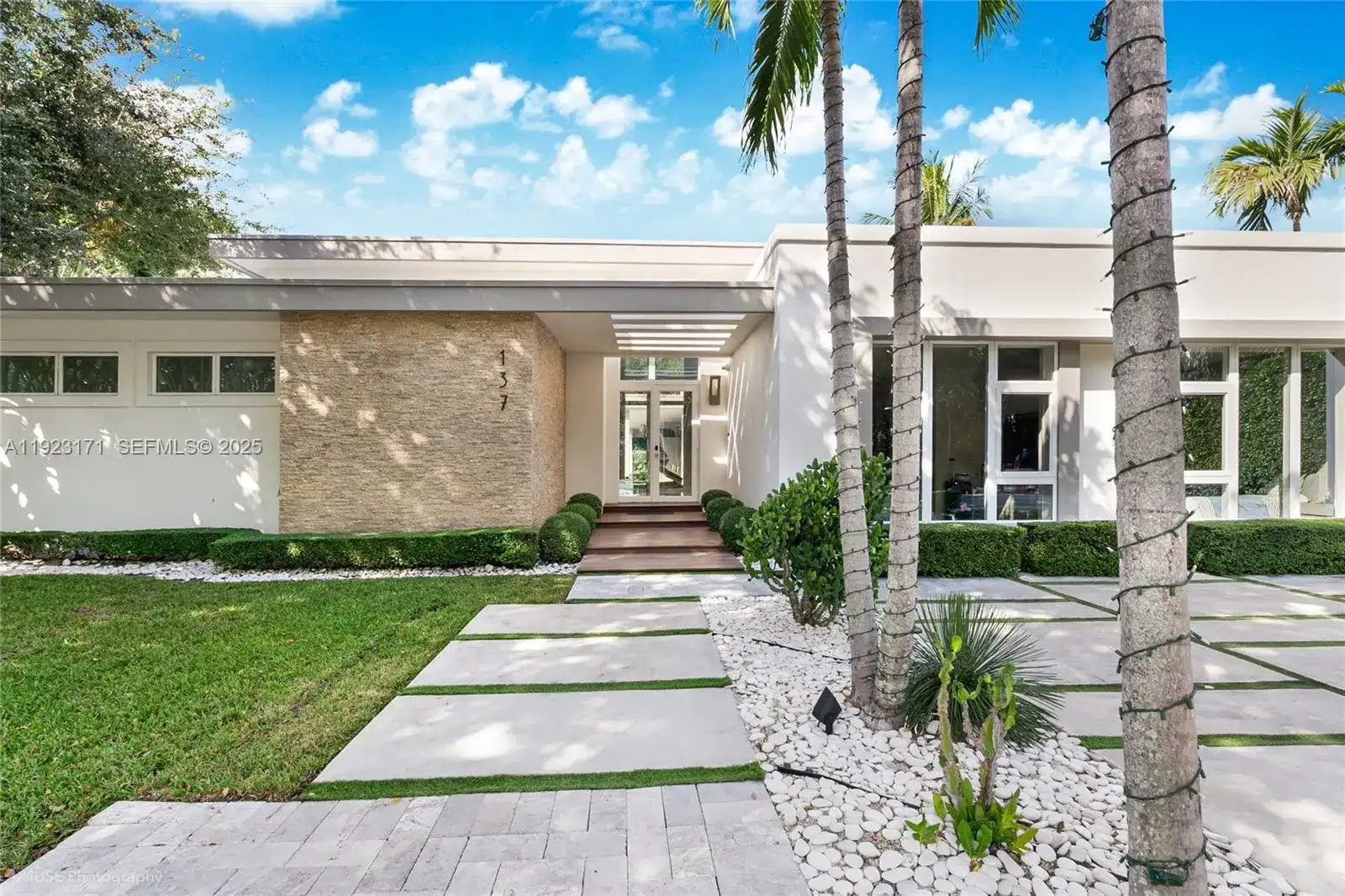 137 W Shore Dr W, Miami FL 33133 photo 4