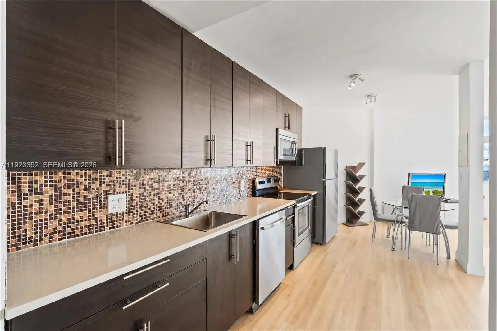 7135 Collins Ave, Miami Beach FL 33141 photo 3