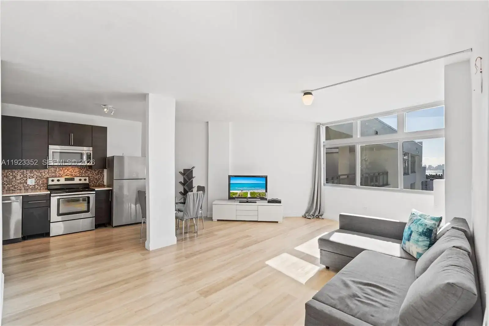 7135 Collins Ave, Miami Beach FL 33141 photo 5