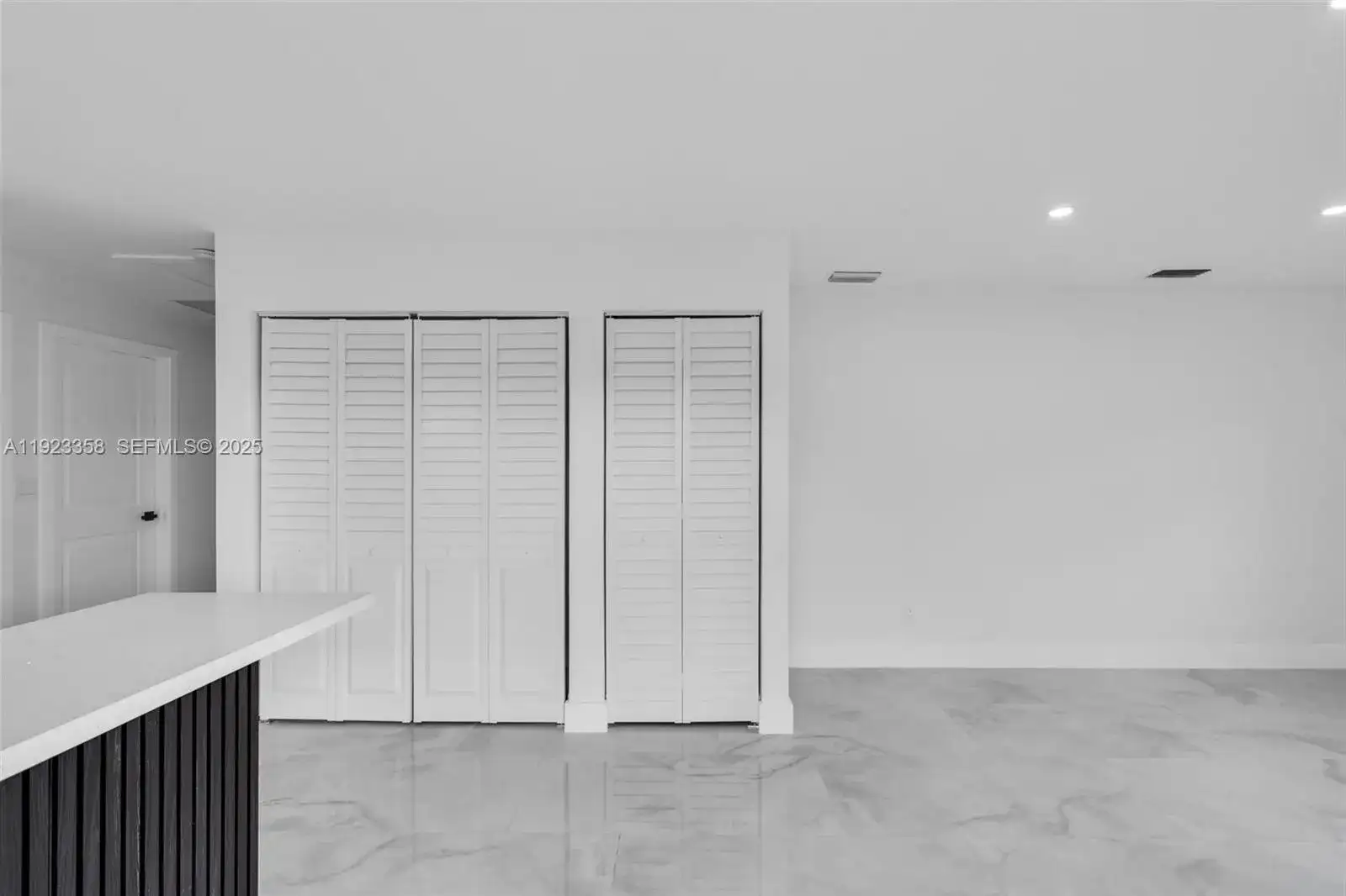 1413 NW 40th St, Miami FL 33142 photo 5