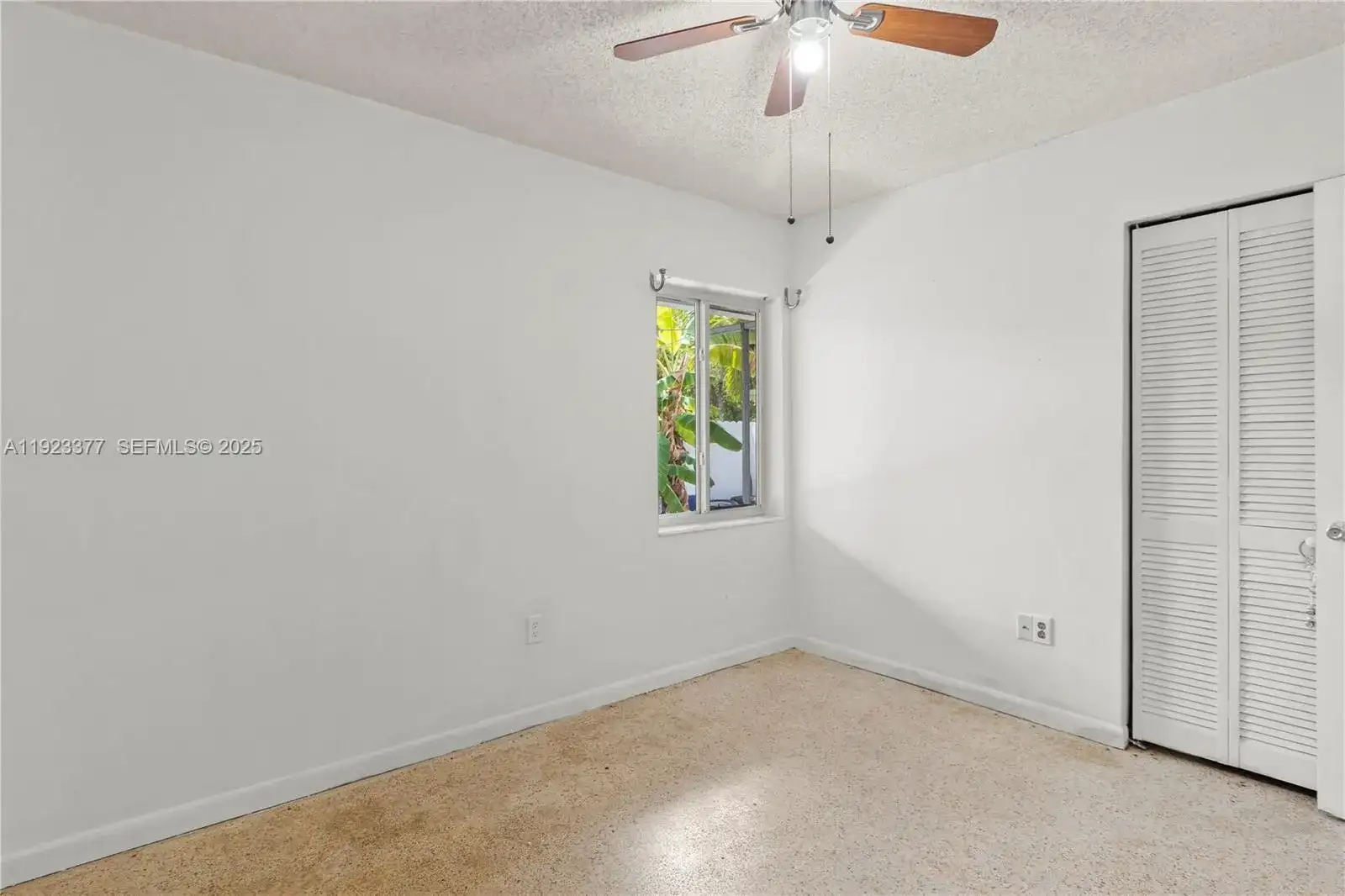 10615 SW 200th St, Cutler Bay FL 33157 photo 3