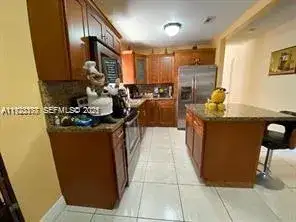 821 W 39 PL, Hialeah FL 33012 photo 5