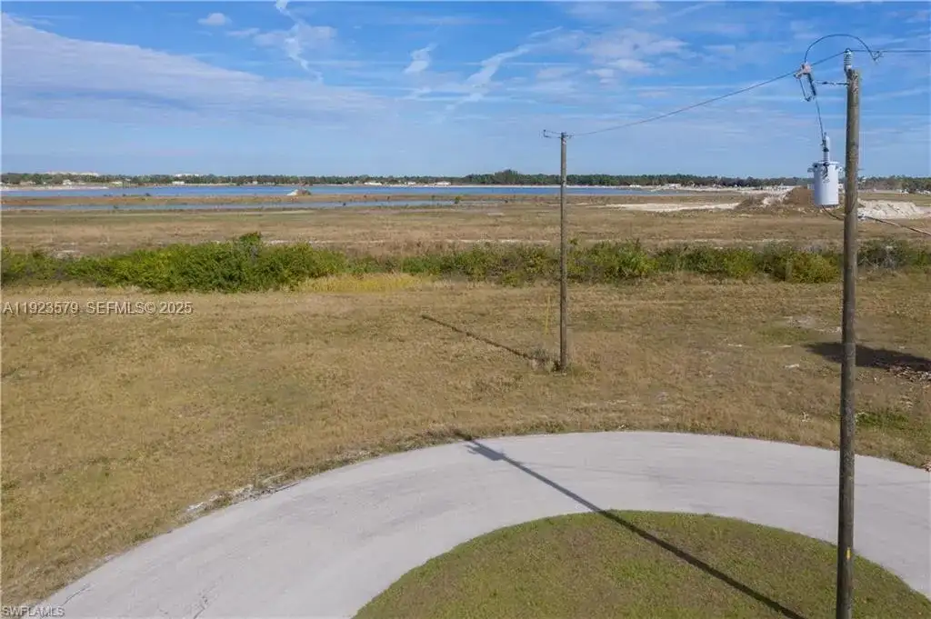3923 NW 33RD PL, Cape Coral FL 33993 photo 4