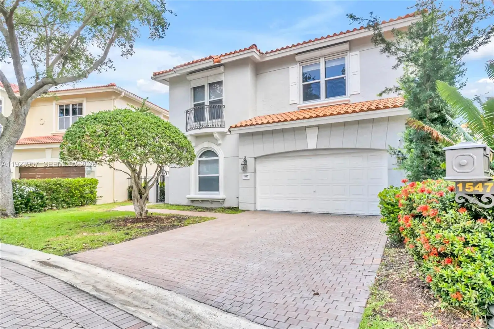 1547 Mariner Way, Hollywood FL 33019 photo 2