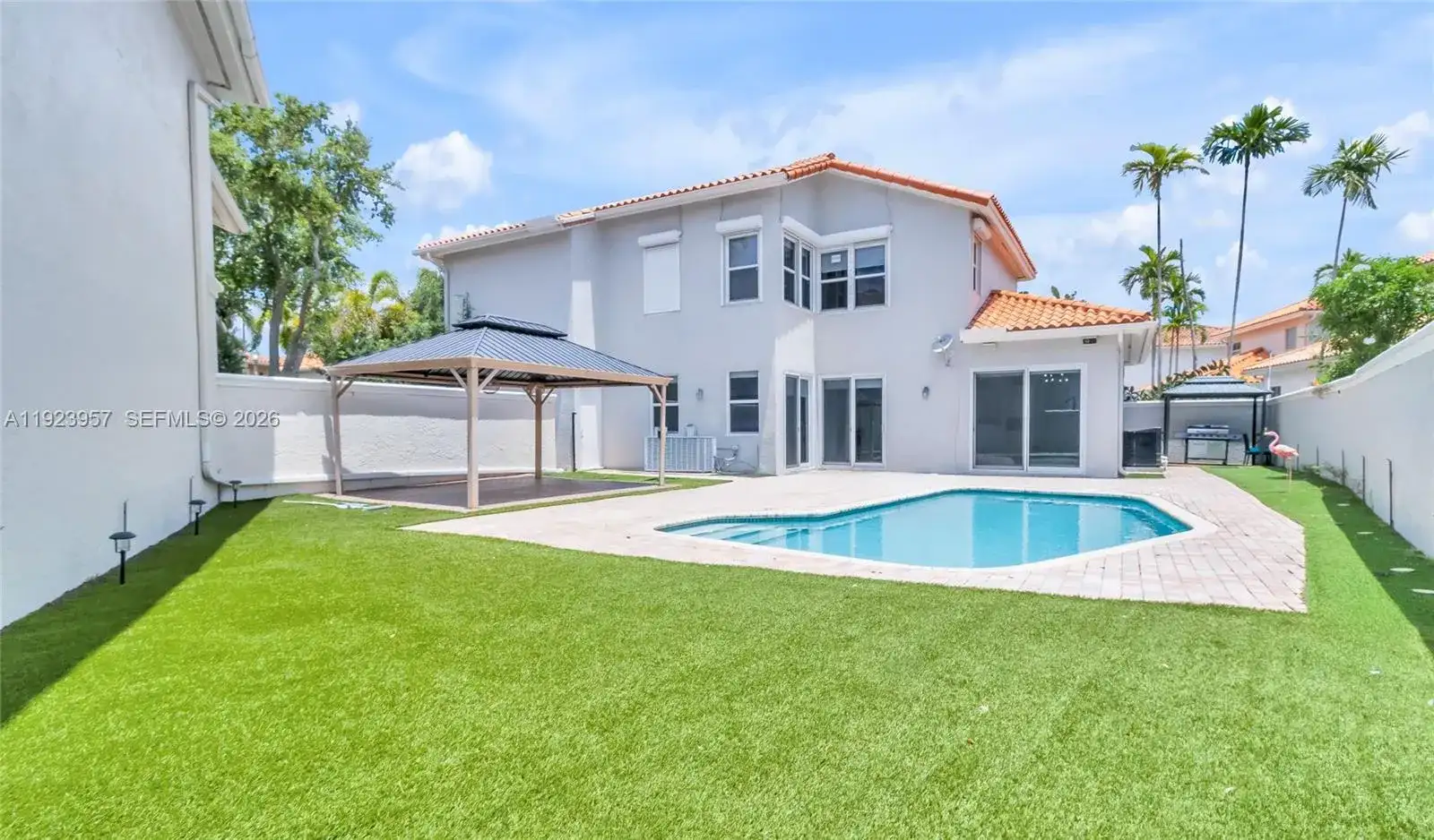1547 Mariner Way, Hollywood FL 33019 photo 4