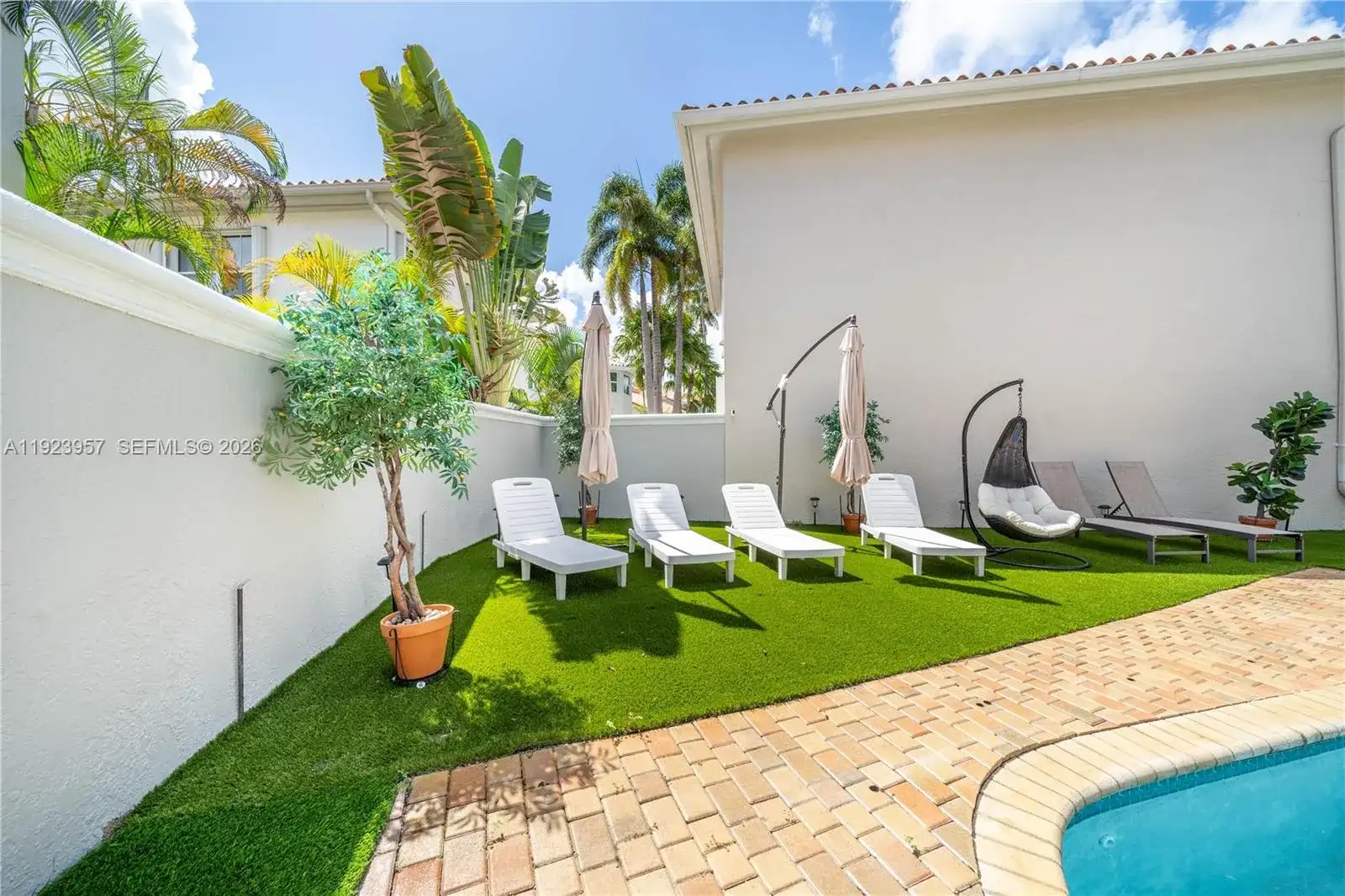 1547 Mariner Way, Hollywood FL 33019 photo 5