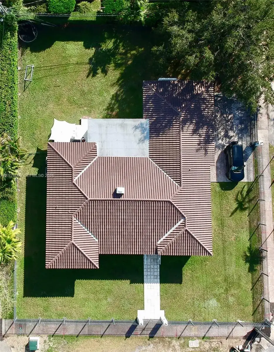 1558 Sevilla Ave, Coral Gables FL 33134 photo 3