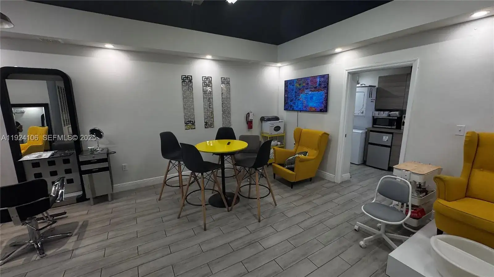 2614 SW 8th St, Miami FL 33135 photo 4