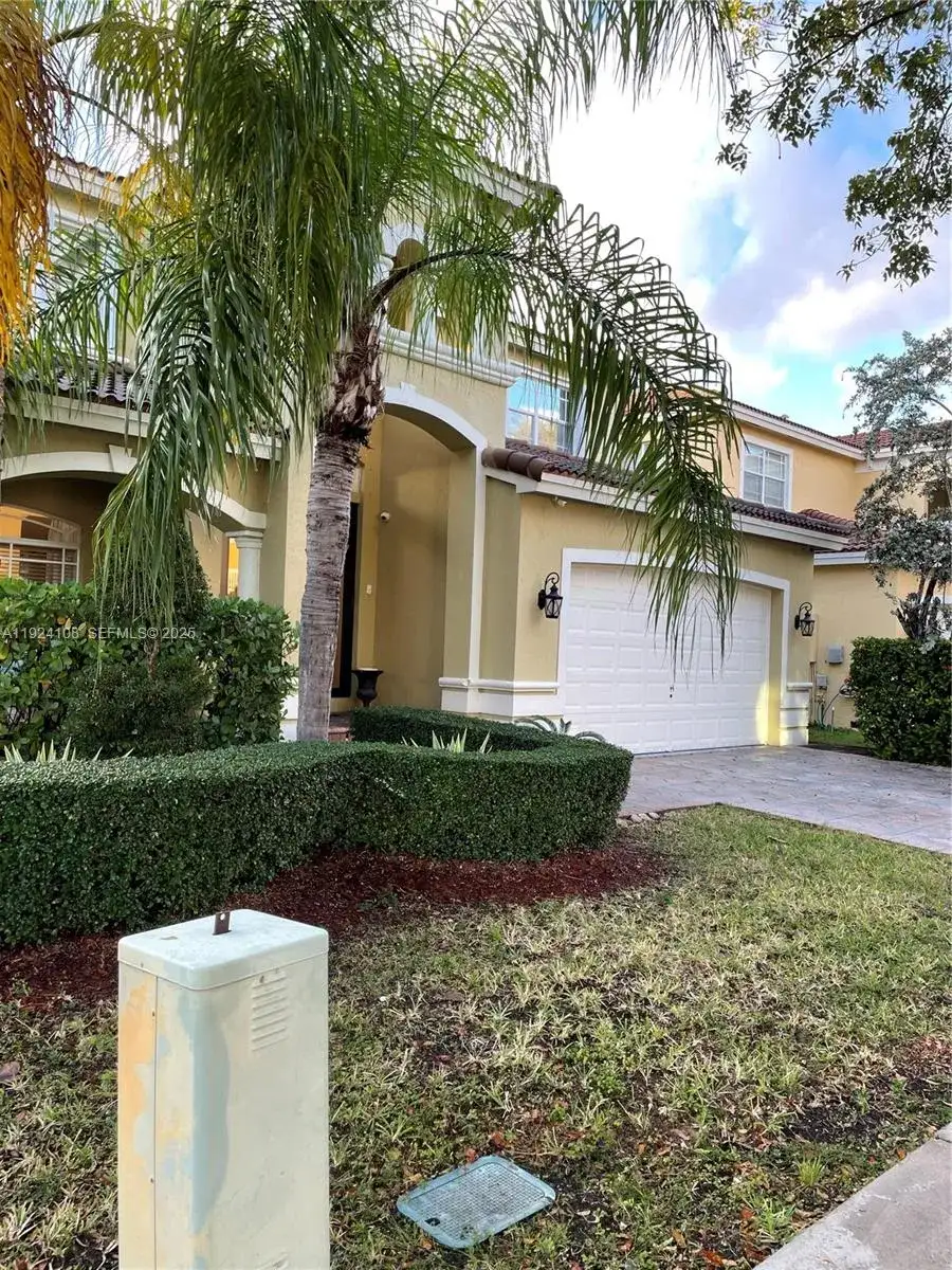 20774 SW 90th Pl, Cutler Bay FL 33189 photo 3