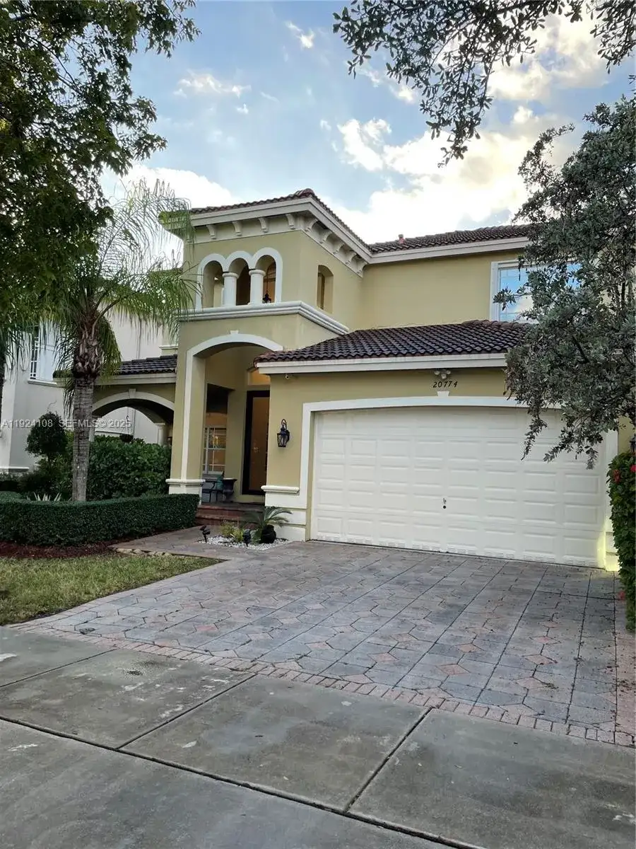 20774 SW 90th Pl, Cutler Bay FL 33189 photo 4