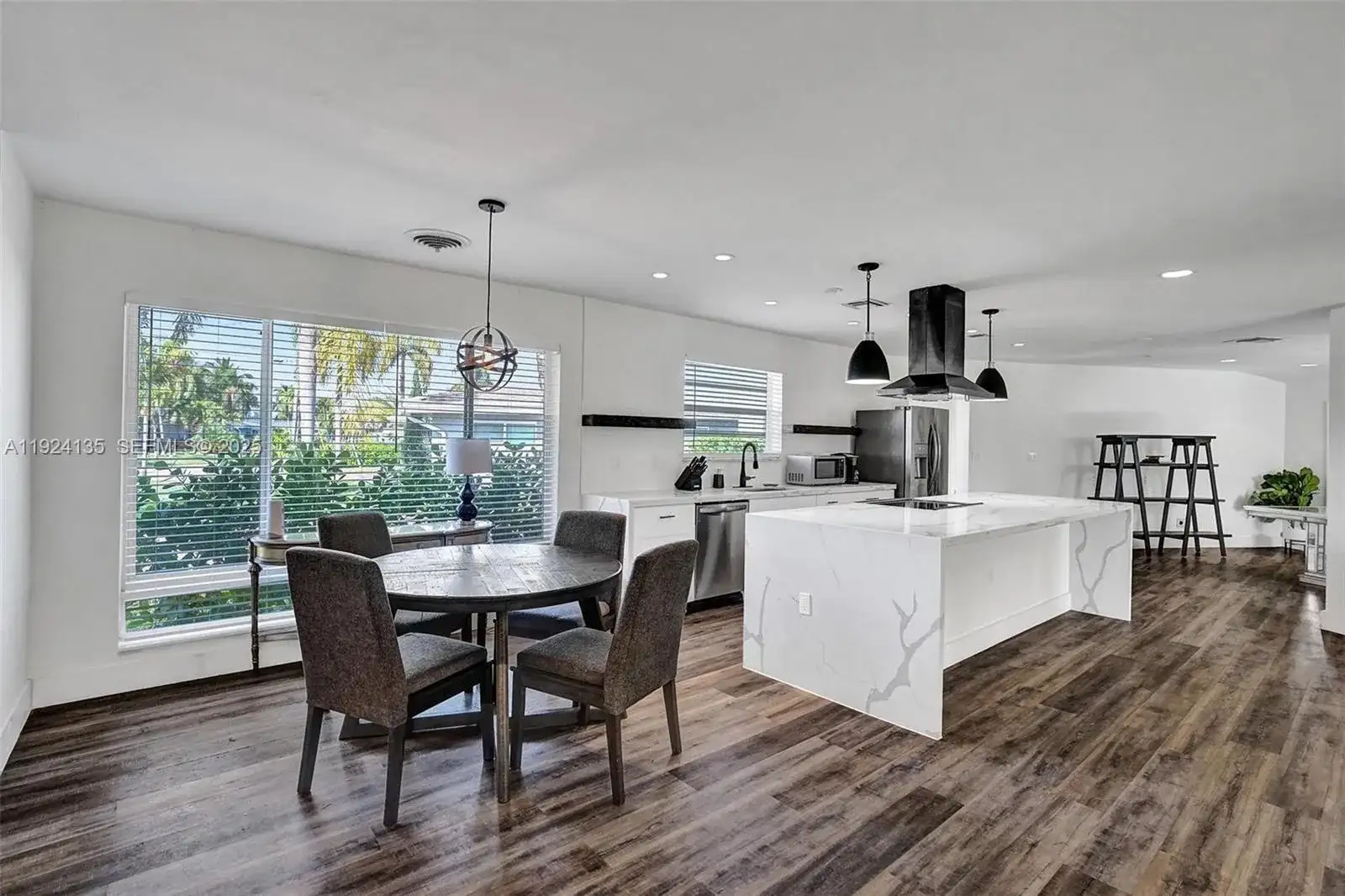 2106 NE 16th Ave, Wilton Manors FL 33305 photo 5