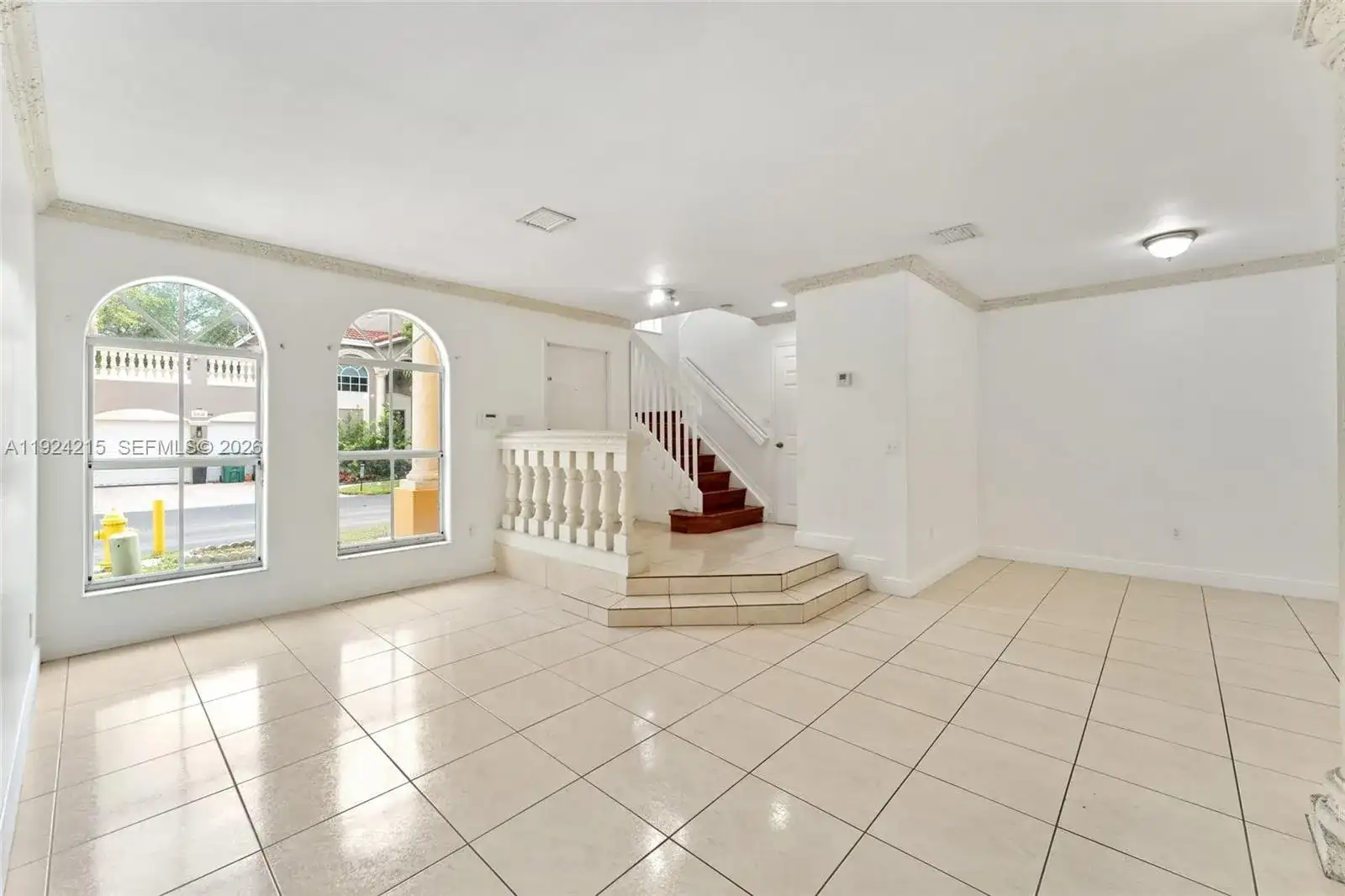 10819 NW 51st Ln, Doral FL 33178 photo 3