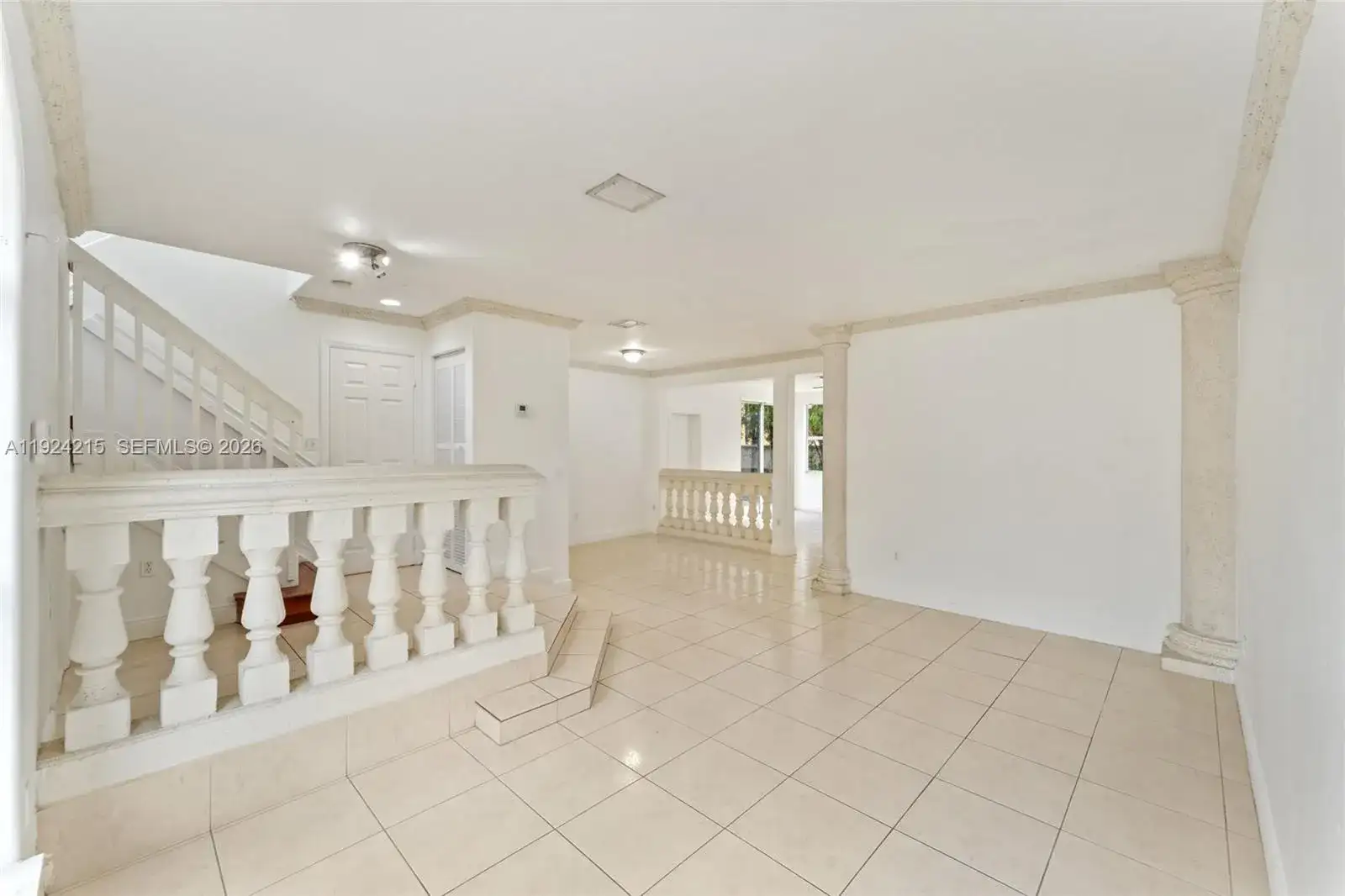 10819 NW 51st Ln, Doral FL 33178 photo 4