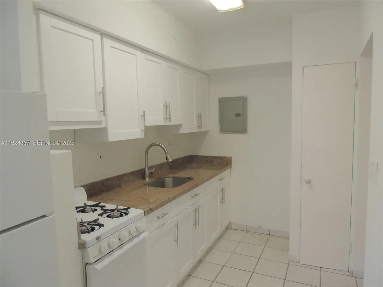 2243 Calais Dr # 2, Miami Beach FL 33141 photo 2