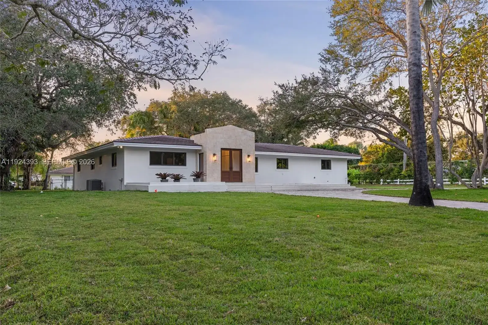12940 SW 73rd Ave, Pinecrest FL 33156 photo 4