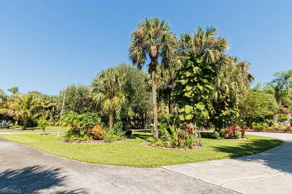 740 31ST ST SW, Naples FL 34117 photo 4