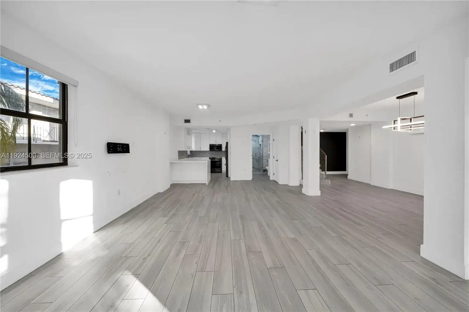 1650 Galiano St, Coral Gables FL 33134 photo 3